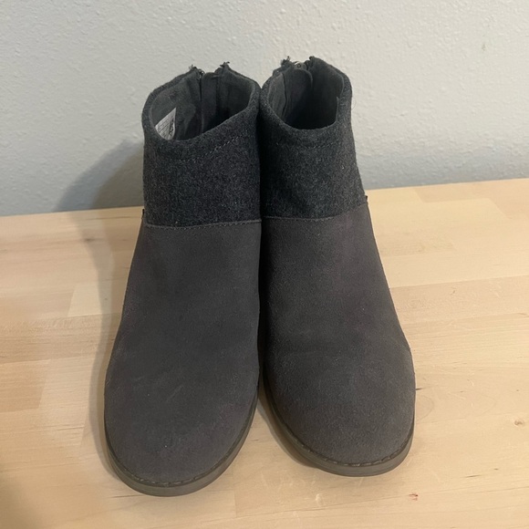 TOMS Womens Lacy Ankle Boot - Forged Iron Suede Booties Size 7 - Picture 6 of 9